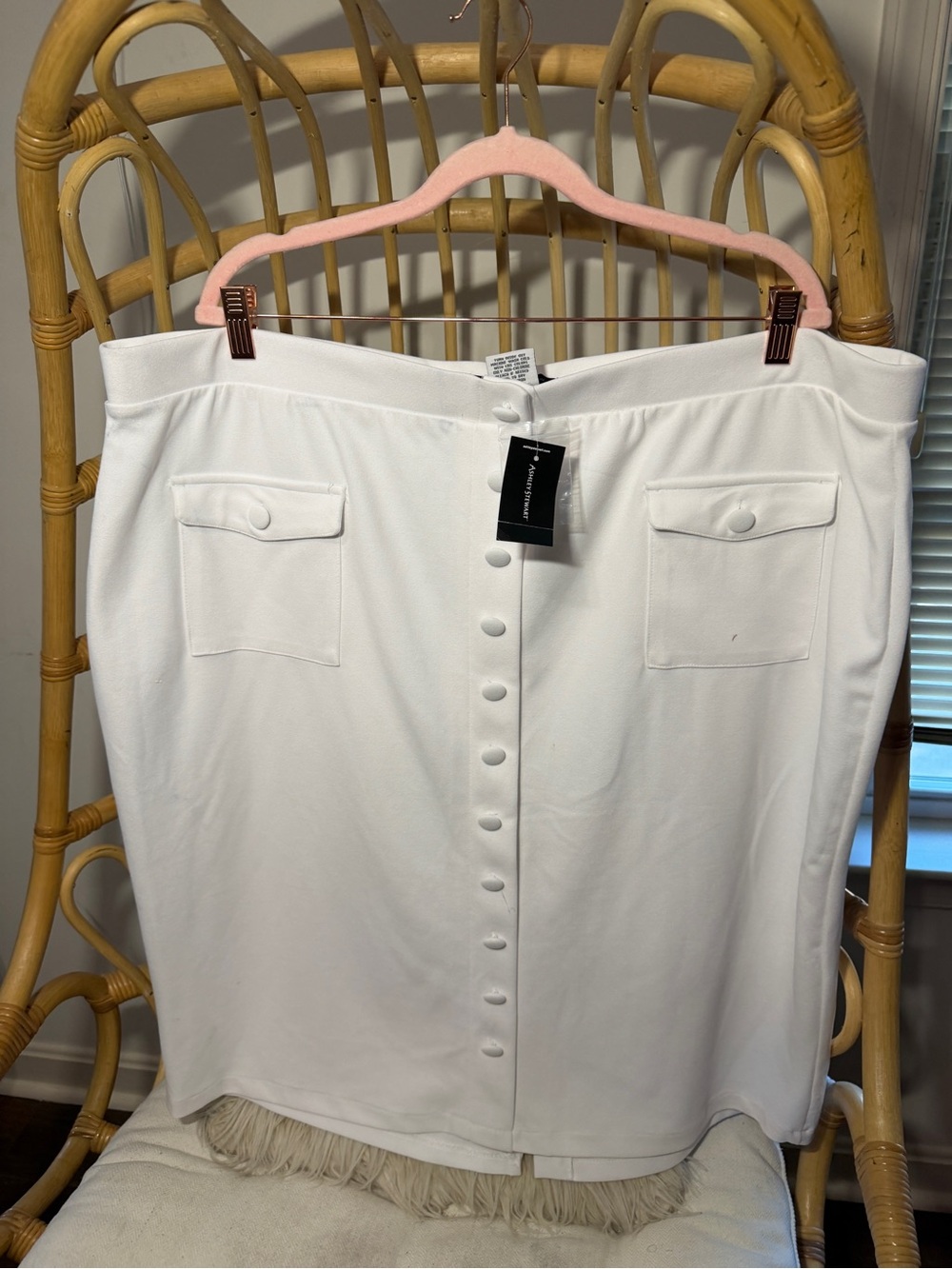 Ashley Stewart White Knee Length Pencil Skirt Size 28 Straight Plus